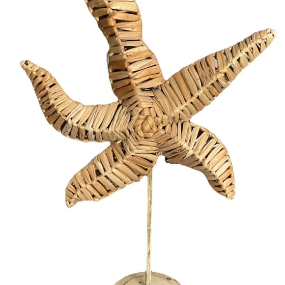 The Unbranded Brand Other - Natural Woven Rattan Wicker Starfish Sculpture Metal Stand Coastal Decor
